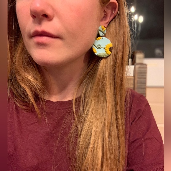 Clay Earrings - Picture 2 of 4